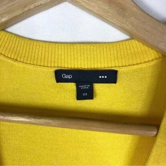 Gap Bright Yellow Short Sleeve Button Down Cardigan Sweater XS - Picture 5 of 5